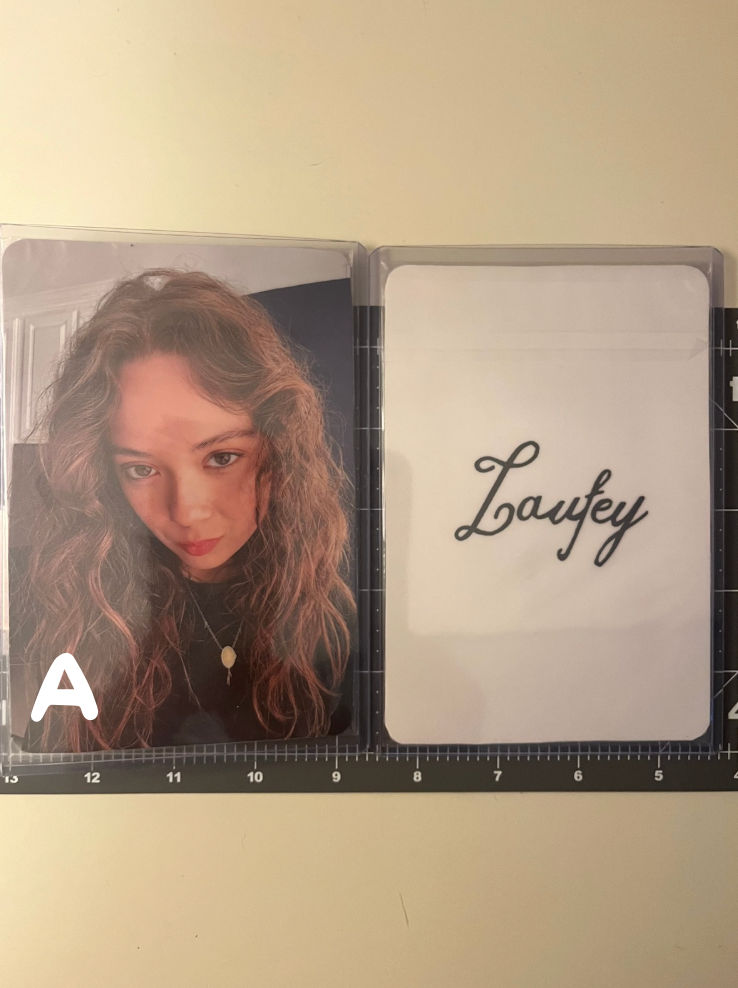 Laufey Jumbo Photocard (4x6)